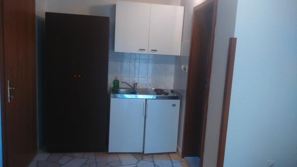 Apartments Plazibat Škrip Zimmer foto